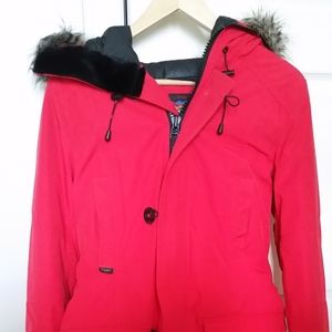 Aritzia slim Fit  down filled jacket